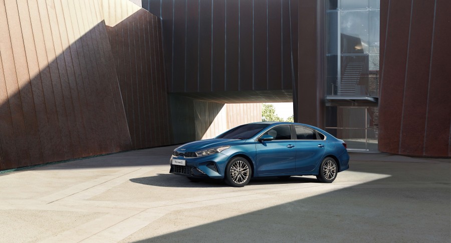 Mid-range sedan segment in Vietnam: Does Kia K3 retain the throne?