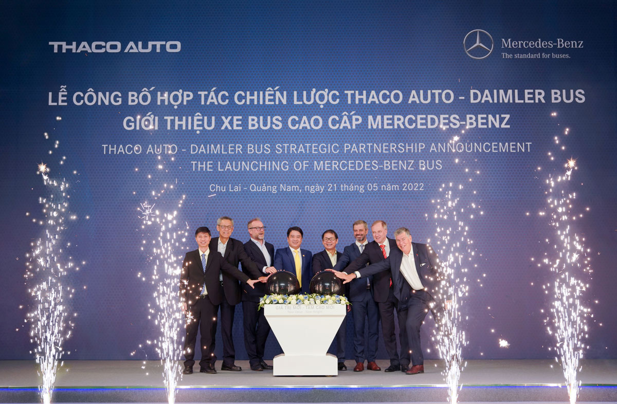 Lễ công bố hợp tác chiến lược THACO AUTO – DAIMLER BUS 